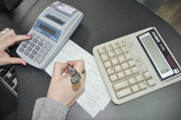 Administratorul unei societăţi, cercetat de poliţişti